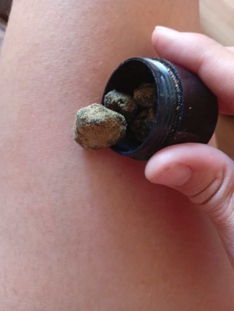 MOON ROCK CBD | CBD HASHISH - reseña de Carolina Asenjo